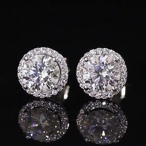 Mossainite diamond earring